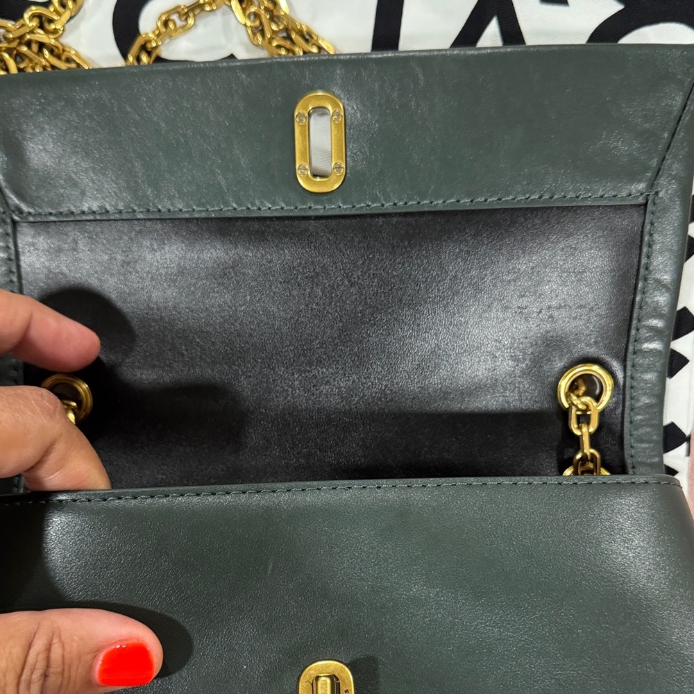 New Marc Jacob’s The Dual Chain Wallet - Picture 7 of 12
